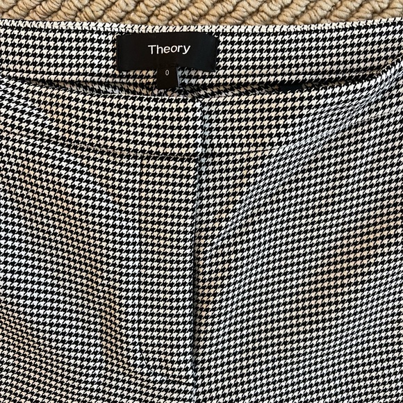 Theory Houndstooth Skinny Cropped Pants - Picture 7 of 8